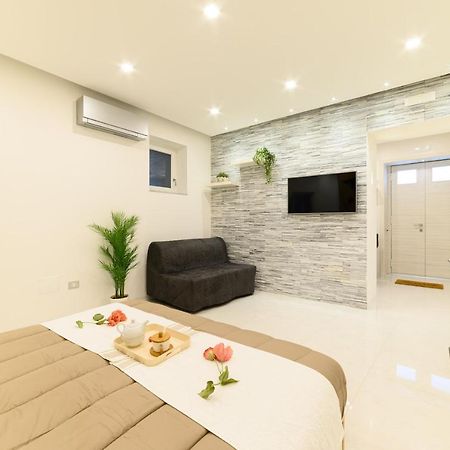 Luxury Apartment Salerno Center ภายนอก รูปภาพ