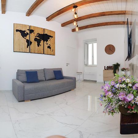 Luxury Apartment Salerno Center ภายนอก รูปภาพ