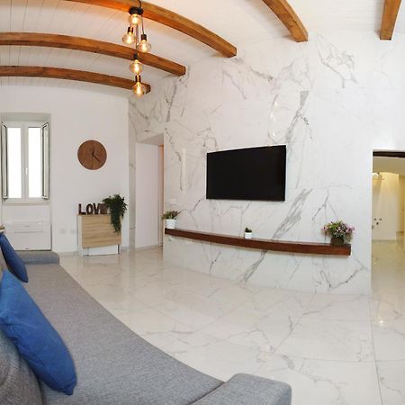 Luxury Apartment Salerno Center ภายนอก รูปภาพ