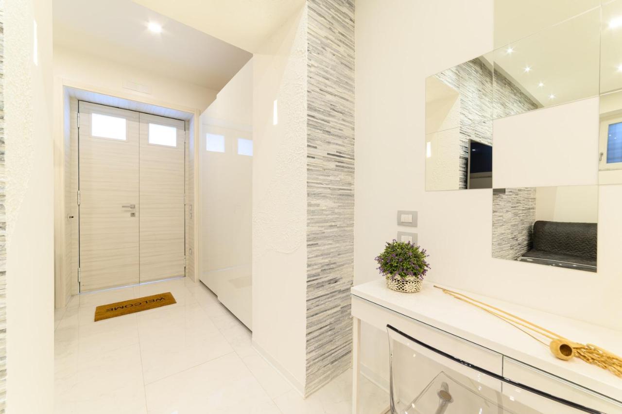 Luxury Apartment Salerno Center ภายนอก รูปภาพ