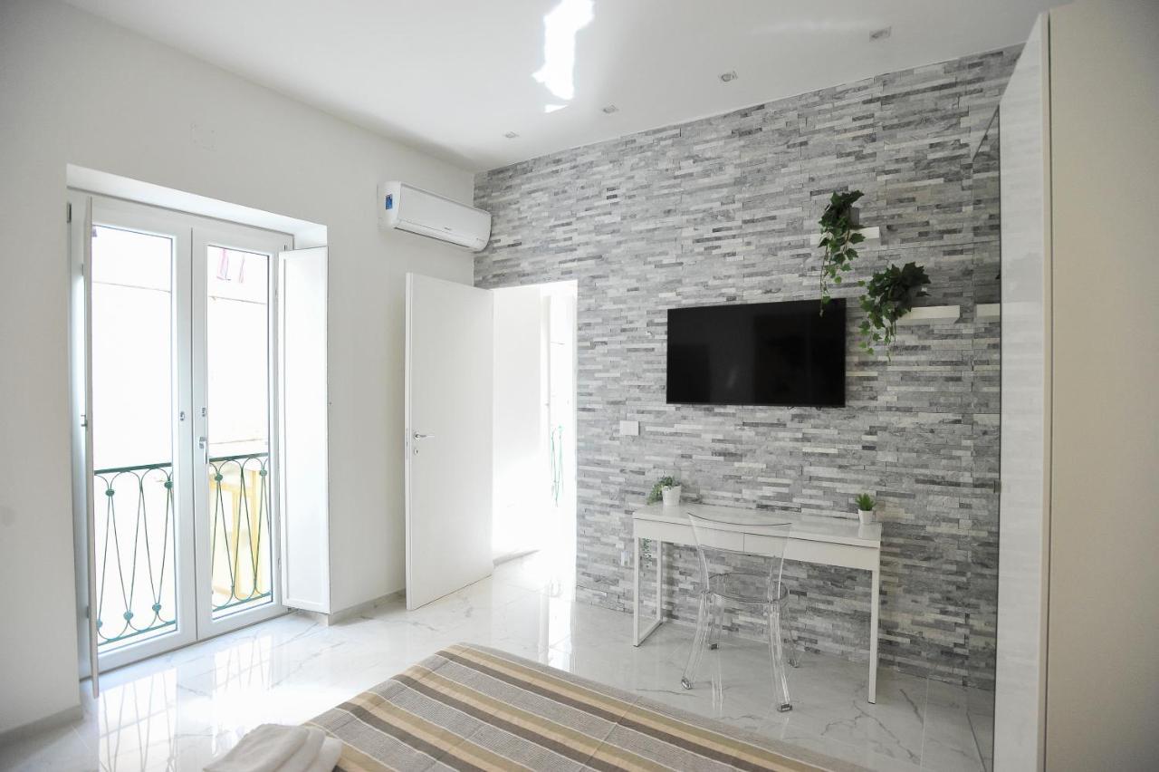 Luxury Apartment Salerno Center ภายนอก รูปภาพ
