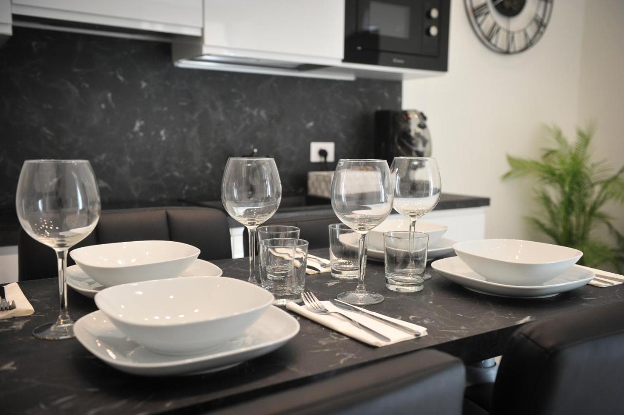Luxury Apartment Salerno Center ภายนอก รูปภาพ