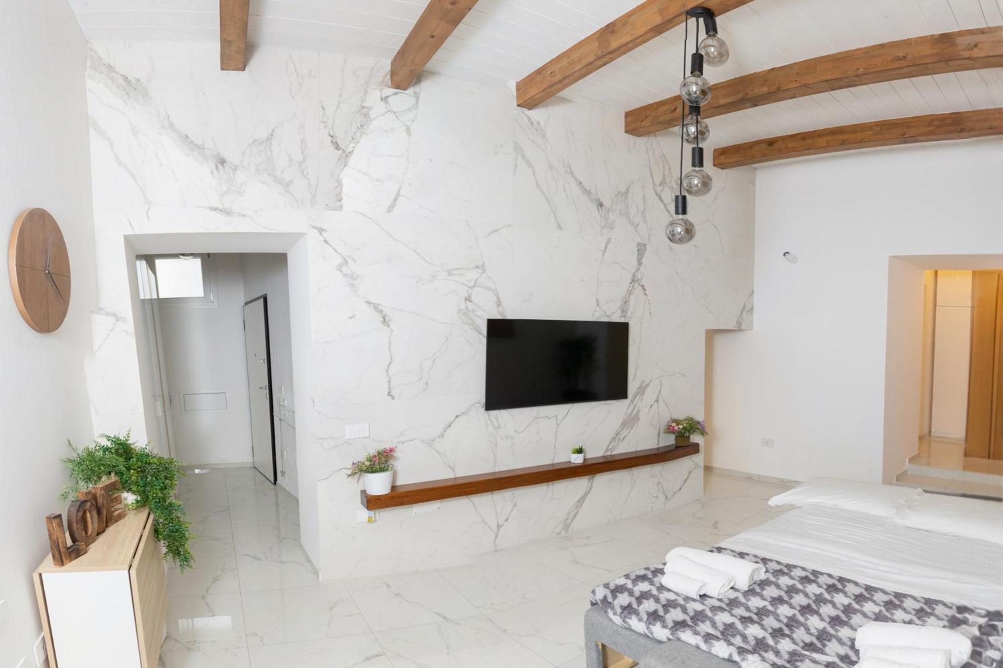 Luxury Apartment Salerno Center ภายนอก รูปภาพ