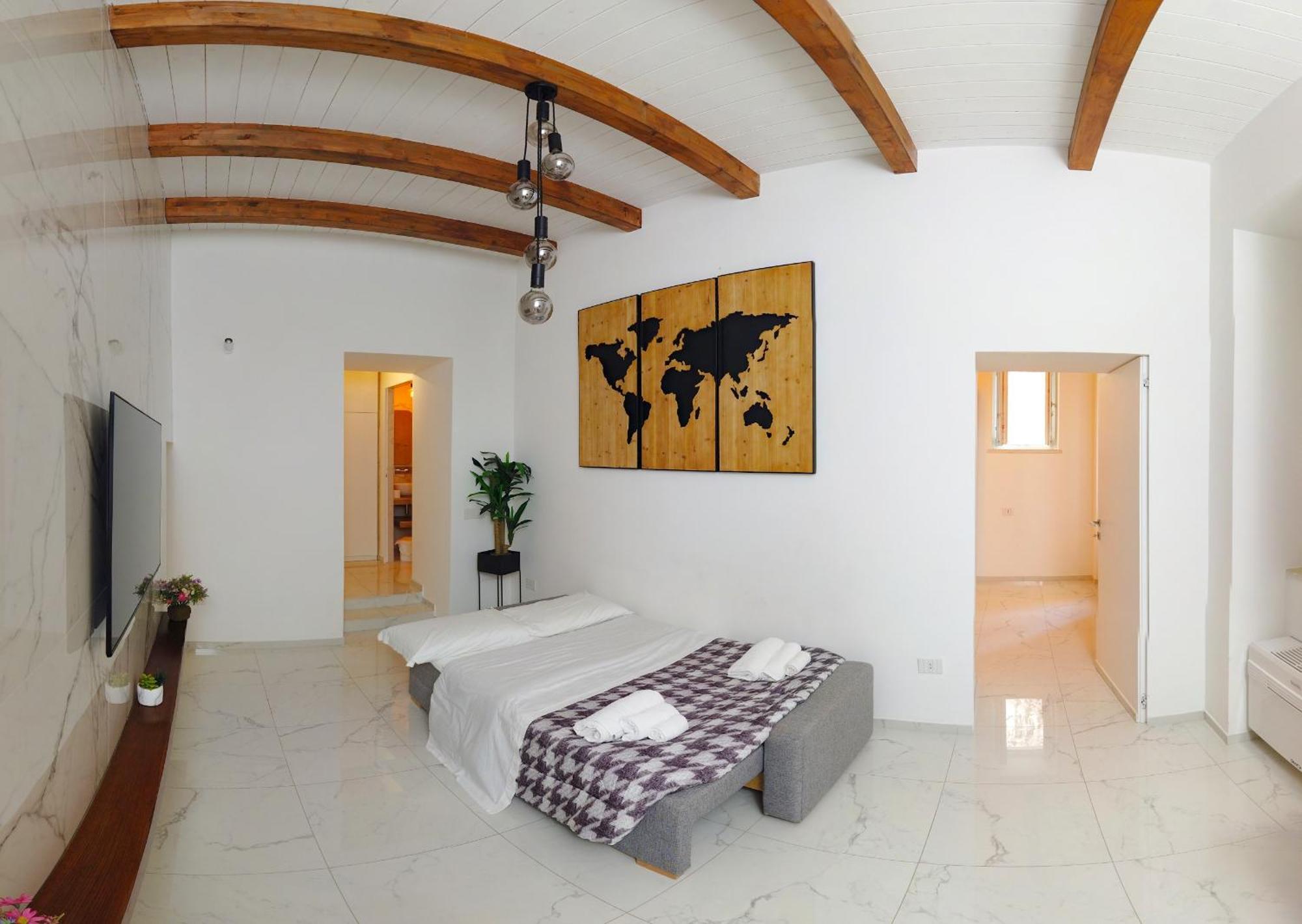 Luxury Apartment Salerno Center ภายนอก รูปภาพ